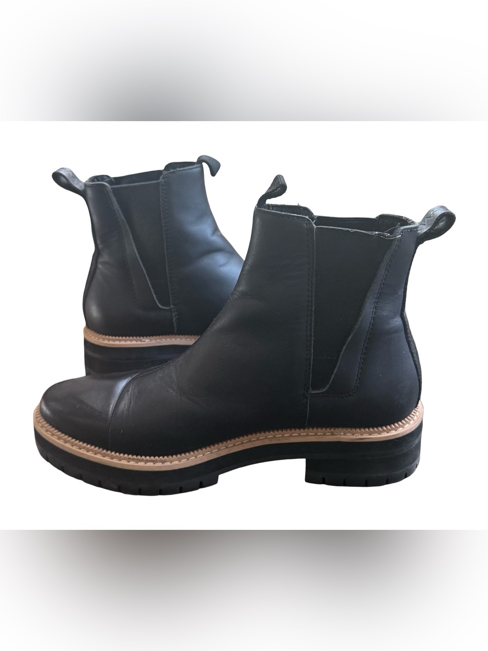 TOMS Dakota Black Leather Weather-Resistant Chelsea Boots Size 7 EUC - Picture 5 of 10